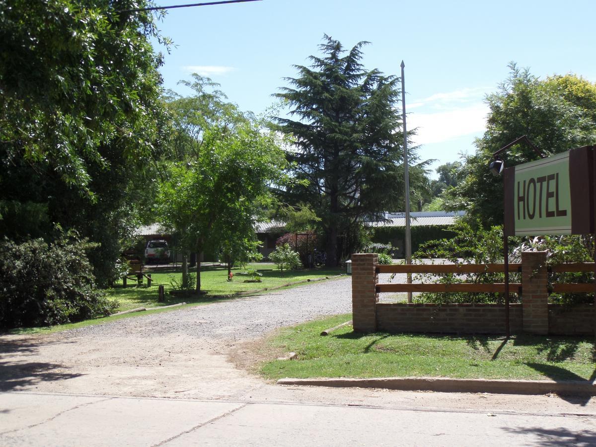Hotel Carmen De Areco Exterior photo